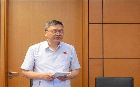 "Nhiều áp lực, thậm chí chí không khả thi” đối với chỉ tiêu tăng trưởng “hai con số” cho các vùng khó khăn