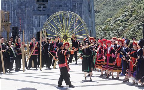 Festival sông Hồng - Nơi tôn vinh văn hóa các dân tộc lưu vực sông Hồng