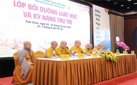 Nâng cao Luật học và kỹ năng trụ trì dành cho chư ni khu vực phía Bắc