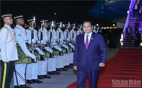 Thủ tướng Phạm Minh Chính tới Kuala Lumpur dự Hội nghị Cấp cao ASEAN lần thứ 47