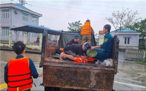 Đà Nẵng: 8 người trong một gia đình nhập viện cấp cứu do ngạt khí máy nổ