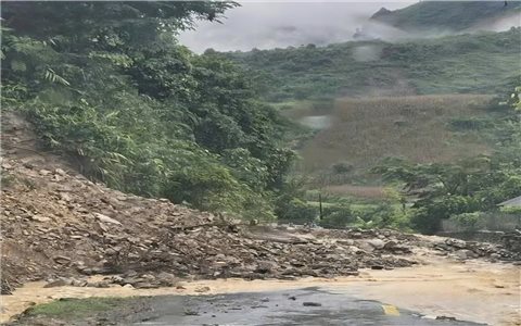 Sơn La: Mưa lớn, bệnh viện bị nước lũ tràn vào, nhiều vật dụng, tài liệu bị cuốn trôi