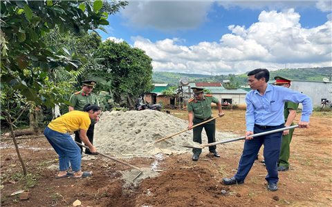 Công an tỉnh Lâm Đồng khởi công xây dựng 49 căn nhà ở cho hộ nghèo vùng DTTS