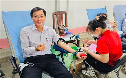 Gặp phóng viên 18 năm hiến máu 67 lần