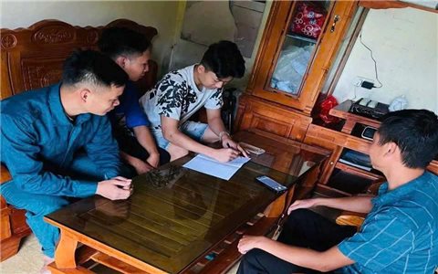 Thanh niên vùng cao Ba Chẽ hào hứng viết đơn tình nguyện nhập ngũ