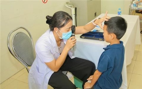 Gần 1.000 người dân Ninh Bình được khám sức khỏe miễn phí bằng công nghệ AI