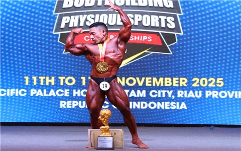 Phạm Văn Mách lần thứ 7 vô địch thế giới: Hành trình bền bỉ của “kiến càng” ở tuổi 49