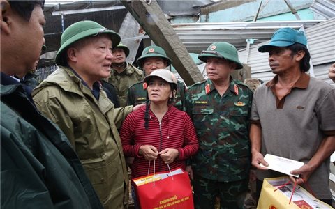 Đắk Lắk sớm khôi phục lại hoạt động kinh tế, ổn định đời sống người dân vùng lũ