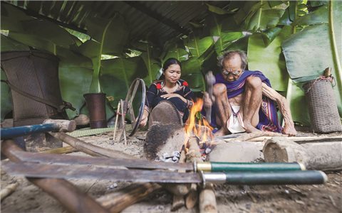 Giữ "lửa" văn hóa truyền thống để thế hệ con cháu Ba Na luôn tự hào