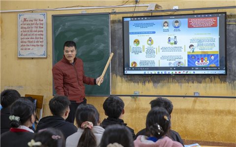 Trường học vùng cao Tú Lệ: Trang bị “lá chắn” kiến thức bảo vệ học sinh trước nạn tảo hôn