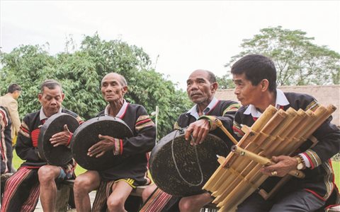 Gieo niềm tin từ gian khó, vun đắp mạch nguồn cho mai sau…