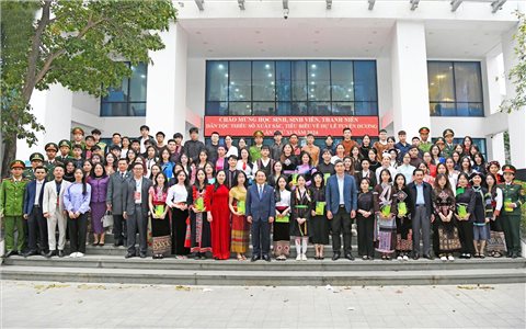 Lễ tuyên dương học sinh, sinh viên, thanh niên DTTS xuất sắc, tiêu biểu năm 2025: Tiếp tục khẳng định sức lan tỏa của một chương trình ý nghĩa