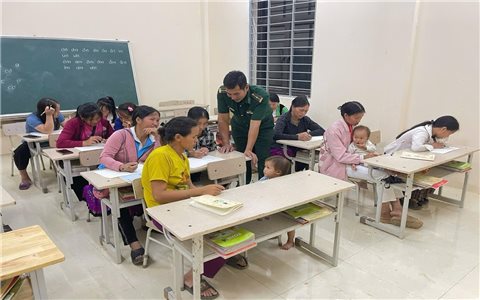 Ánh sáng con chữ giữa núi mây Tén Tằn