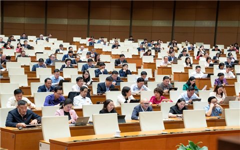 Quy định rõ thứ tự ưu tiên vốn đầu tư cho giáo dục tại vùng DTTS và miền núi