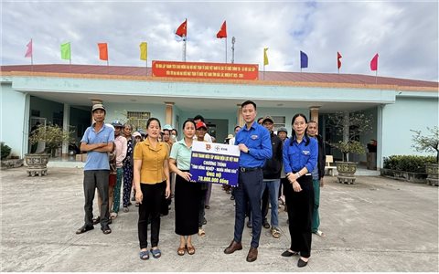Đoàn Thanh niên EVNGENCO2 chung tay hỗ trợ người dân vùng lũ miền Trung