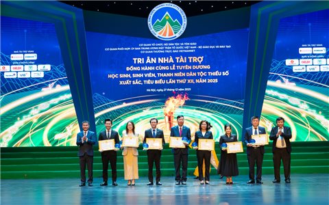 Agribank được vinh danh nhiều năm đồng hành Lễ Tuyên dương học sinh, sinh viên, thanh niên DTTS xuất sắc, tiêu biểu