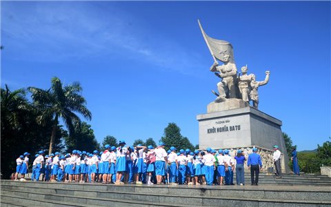 Quảng Ngãi trưng bày hơn 200 hình ảnh, hiện vật về cuộc khởi nghĩa Ba Tơ