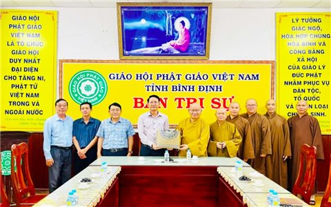 Bình Định: Lãnh đạo Sở Dân tộc và Tôn giáo tỉnh thăm Ban Trị sự Giáo hội Phật giáo tỉnh