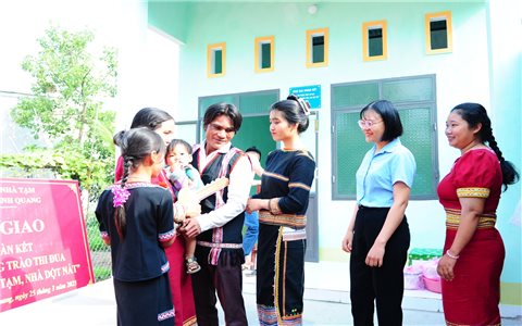Tuổi trẻ Kon Tum tiên phong xóa nhà tạm, dột nát