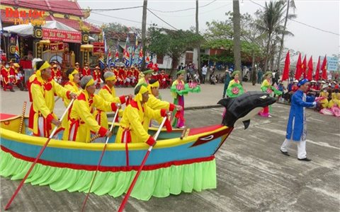 Lễ hội cầu ngư Rằm tháng Tư