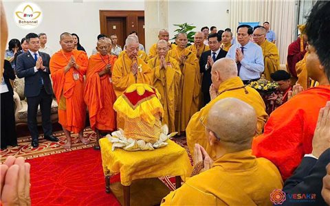 Xá lợi Đức Phật - Quốc bảo Ấn Độ vừa về đến Việt Nam