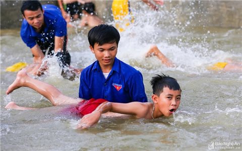 Cần chủ động phòng chống đuối nước cho trẻ trong dịp hè