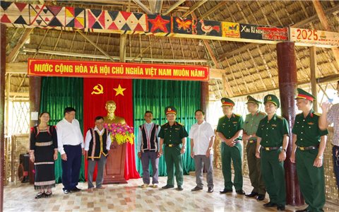 Kon Tum: Khánh thành nhà rông văn hóa thôn Mô Po