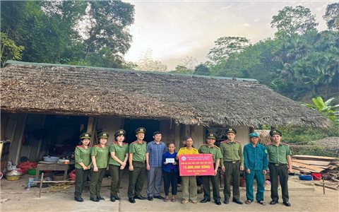 Công an Tuyên Quang dựng mái ấm cho người nghèo