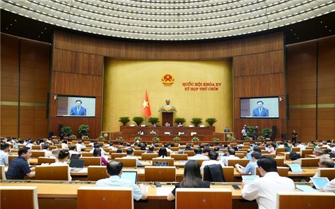 Trình Quốc hội dự thảo Nghị quyết của Quốc hội sửa đổi, bổ sung một số điều của Hiến pháp năm 2013