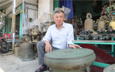 Người nghệ nhân làm "sống động" làng nghề đúc đồng Phước Kiều