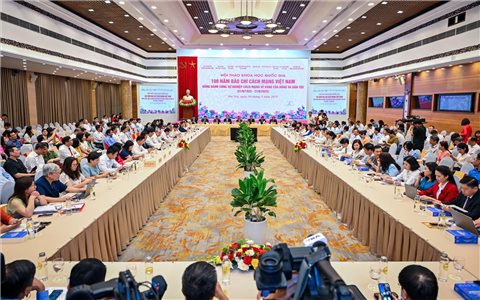 Báo chí cách mạng Việt Nam - Một thế kỷ xung trận