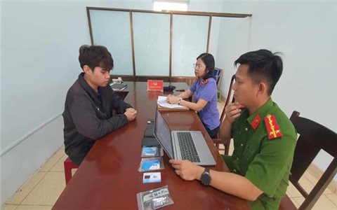 Bắt đối tượng lừa đảo 28 người mua xe ô tô cũ để chiếm đoạt tiền đặt cọc