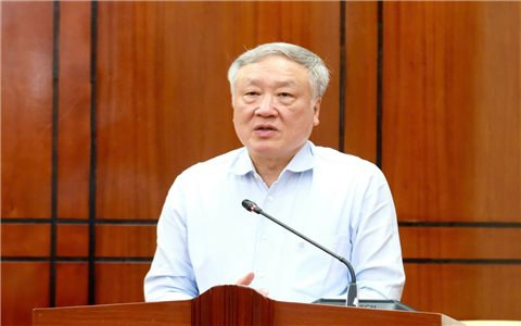 Phó Thủ tướng Thường trực Chính phủ Nguyễn Hòa Bình làm việc với các tỉnh miền Trung