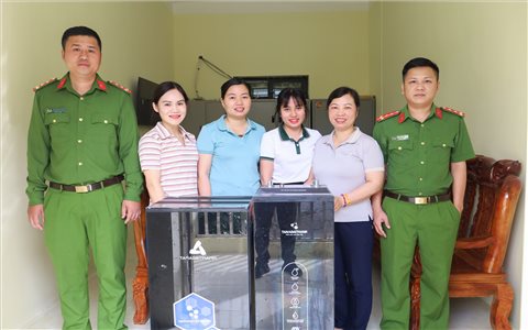 Món quà ý nghĩa cho học sinh vùng cao trước khi vào năm học mới