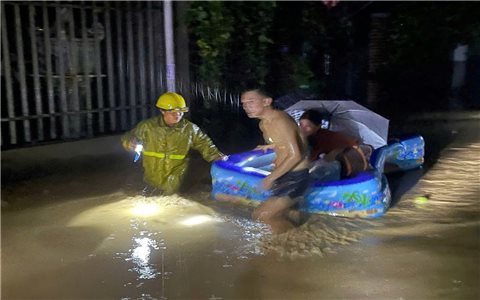 Người dân miền núi Nghệ An cần gì trong cơn đại hồng thủy