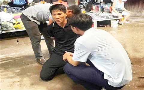 Bắt nghi phạm sát hại người đàn ông lái xe ôm để cướp xe và điện thoại