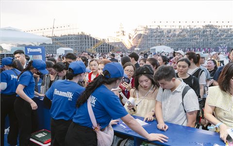 Vinamilk “quẫy” hết mình cùng 50.000 khán giả tại V-Concert & V-Fest
