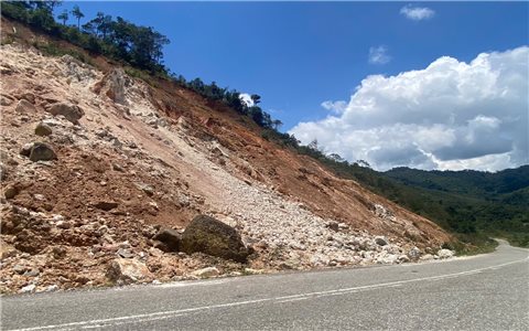 Quảng Ngãi: Đề xuất bố trí khoảng 9,8 tỷ đồng khắc phục hư hỏng các tuyến đường huyết mạch bị thiệt hai do mưa bão