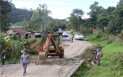 Sớm gỡ "nút thắt" giao thông, tạo động lực phát triển cho các xã vùng cao, biên giới tỉnh Quảng Ngãi