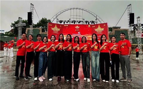 Hằng nghìn người dân tham gia chương trình “Cùng Việt Nam tiến bước” tại Thanh Hóa