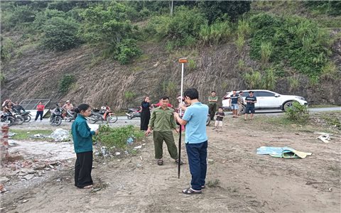 Chật vật tìm đất dựng nhà sau lũ