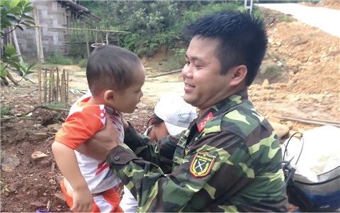 Trung tá Khúc Thế Hoan - Người con ưu tú dân tộc Tày
