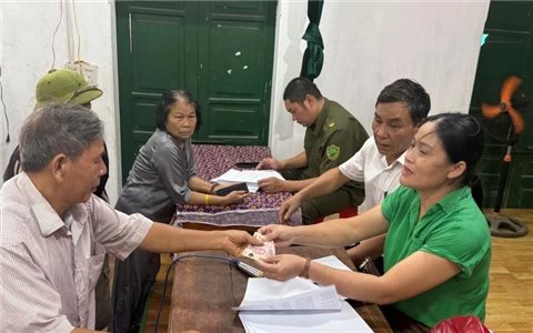 Nhiều xã miền núi Thanh Hóa trao quà Tết Độc lập cho Nhân dân