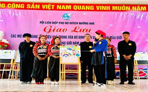 Phụ nữ Điện Biên thay đổi "nếp nghĩ, cách làm" từ Dự án 8
