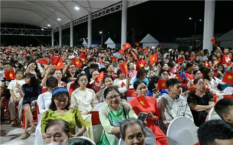 Người dân Cần Thơ ôn lại lịch sử vẻ vang trong chương trình kỷ niệm 80 năm Quốc khánh