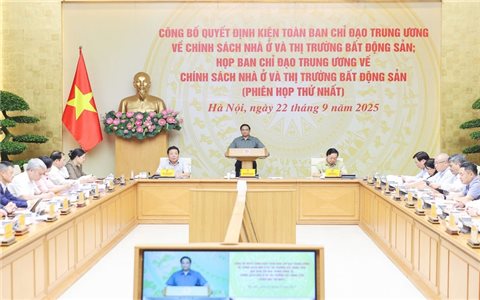 Thủ tướng: Tăng nguồn cung, giảm chi phí, đưa giá bất động sản về mức phù hợp
