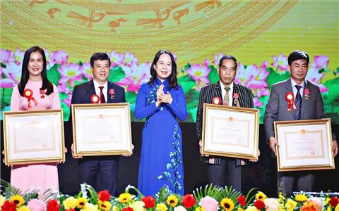 Phó Chủ tịch nước Võ Thị Ánh Xuân dự Đại hội thi đua yêu nước tỉnh Lâm Đồng