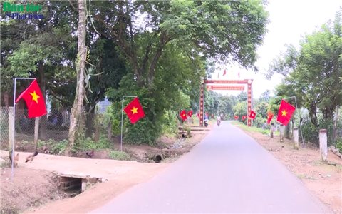 Rực rỡ sắc đỏ cờ Tổ quốc ở xã vùng cao Ngọk Réo