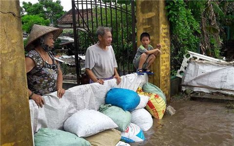 Bộ Y tế cảnh báo nguy cơ dịch bệnh từ mưa lũ dữ dội sau bão số 10
