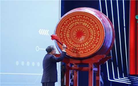 Tổng Bí thư Tô Lâm đánh trống khai giảng năm học mới